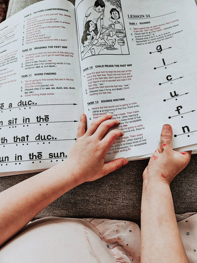 Teach Your Child to Read in 100 Easy Lessons: Revised and Updated 2nd Edition