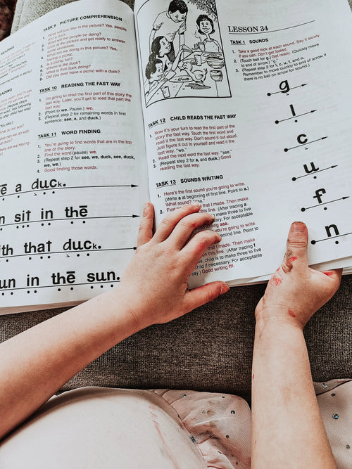 Teach Your Child to Read in 100 Easy Lessons: Revised and Updated 2nd Edition